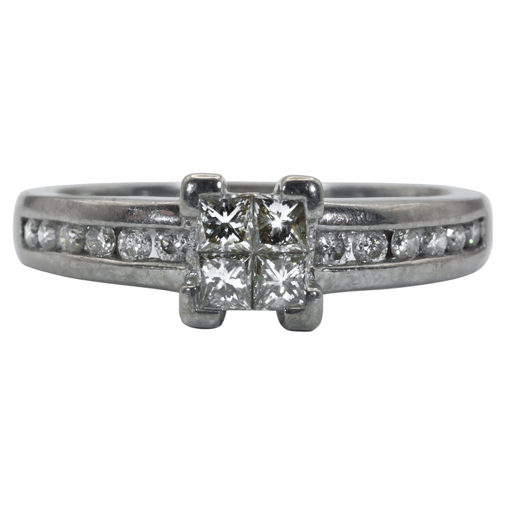An 18ct white gold diamond ring