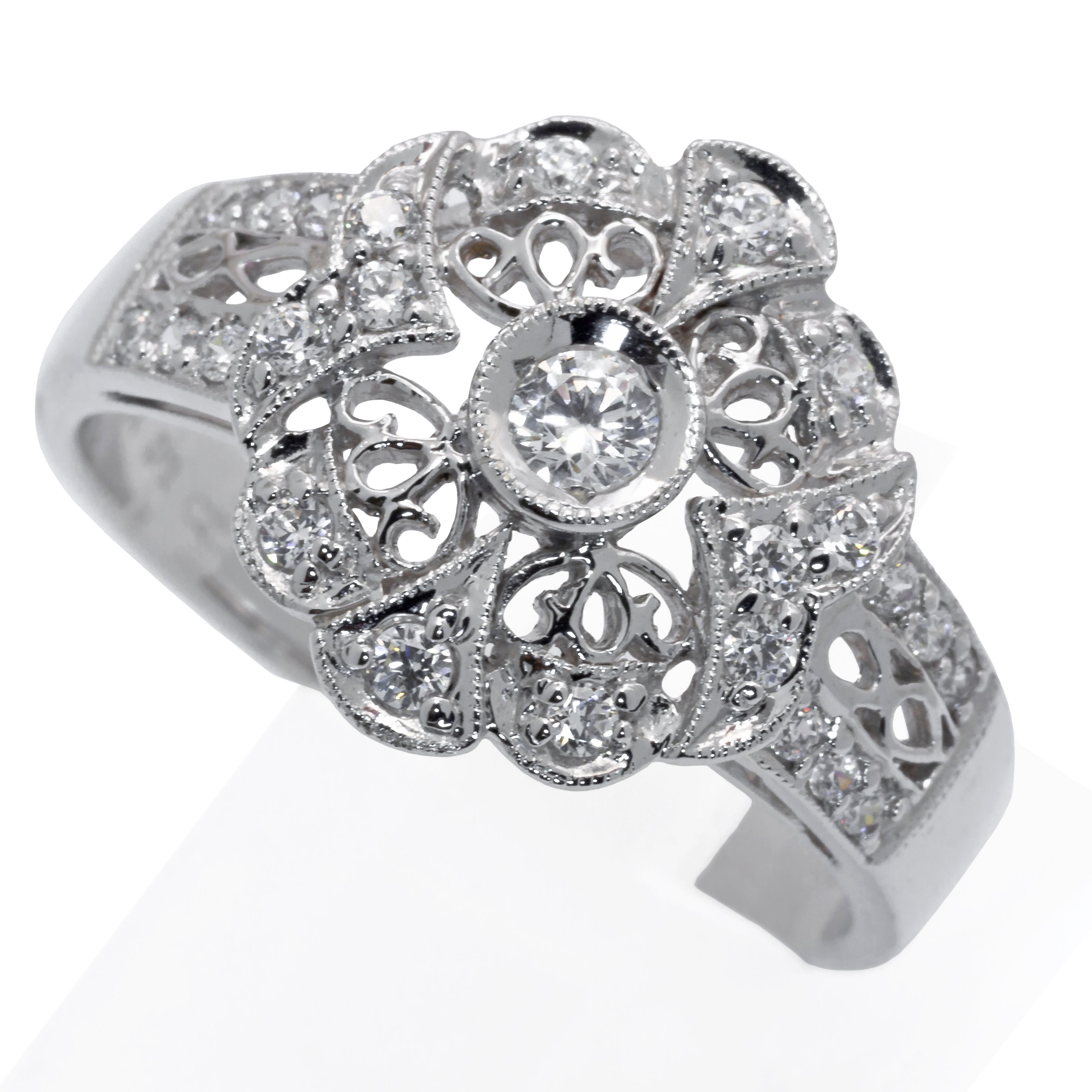 A 14ct white gold cubic zirconia ring