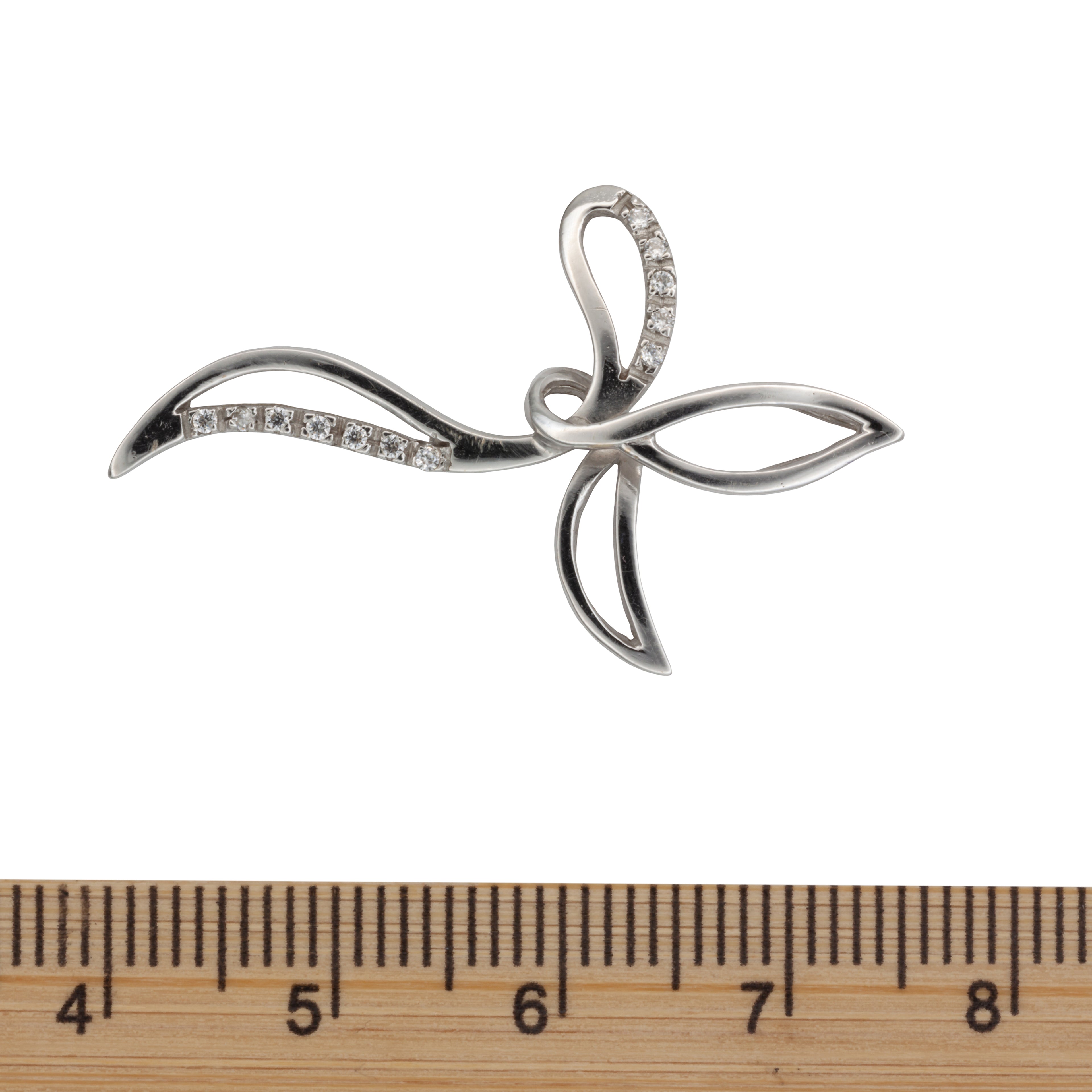 A 9ct white gold cubic zirconia cross pendant