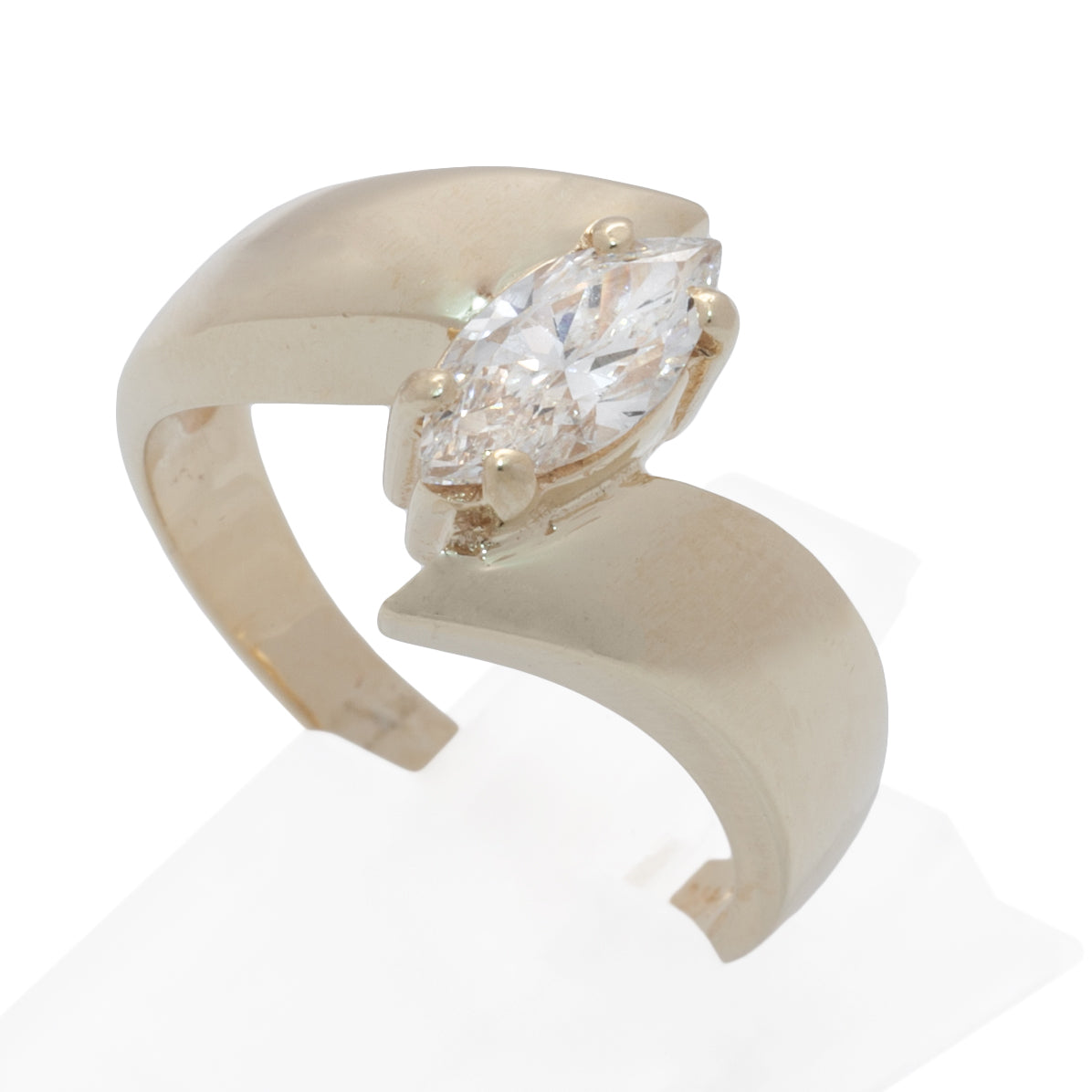 A 14ct gold diamond ring