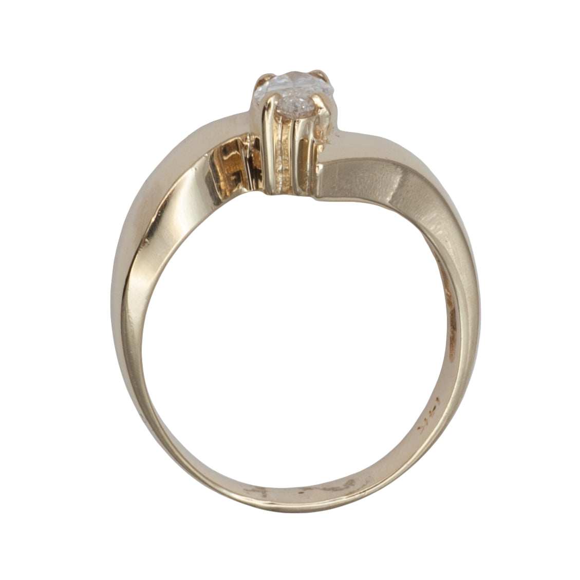 A 14ct gold diamond ring