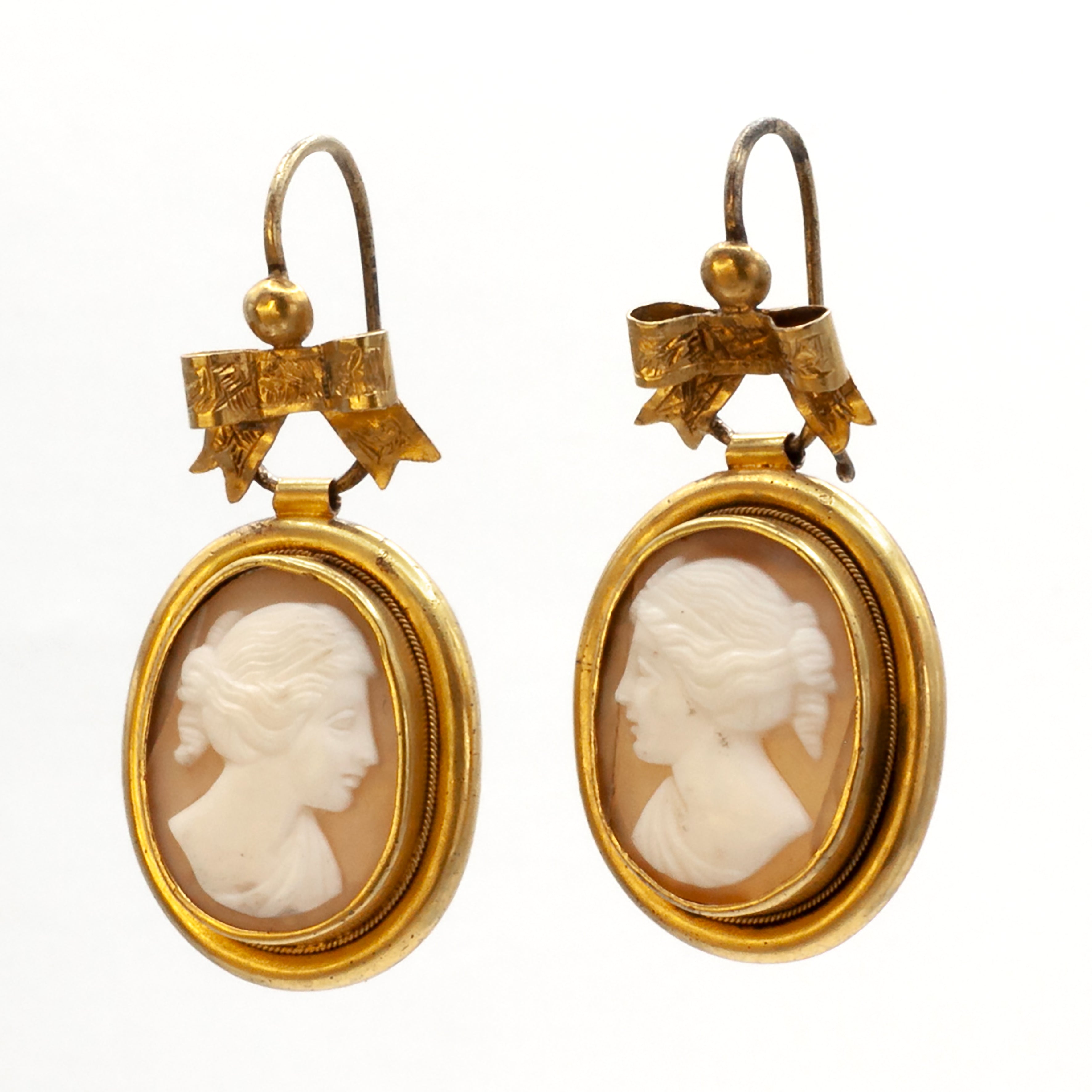 An antique Victorian pair of 18ct gold cameo earrings