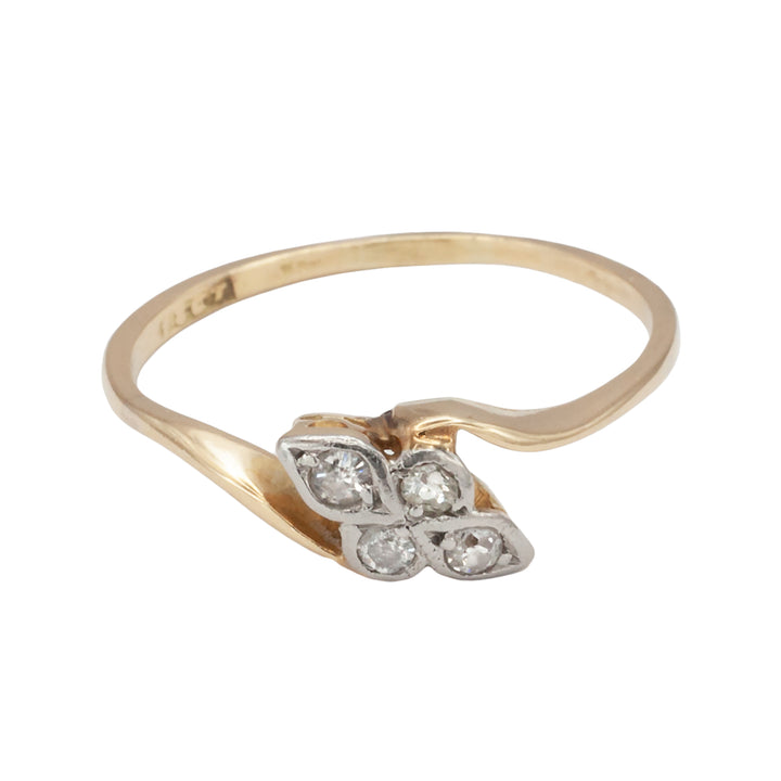 An 18ct gold diamond ring.