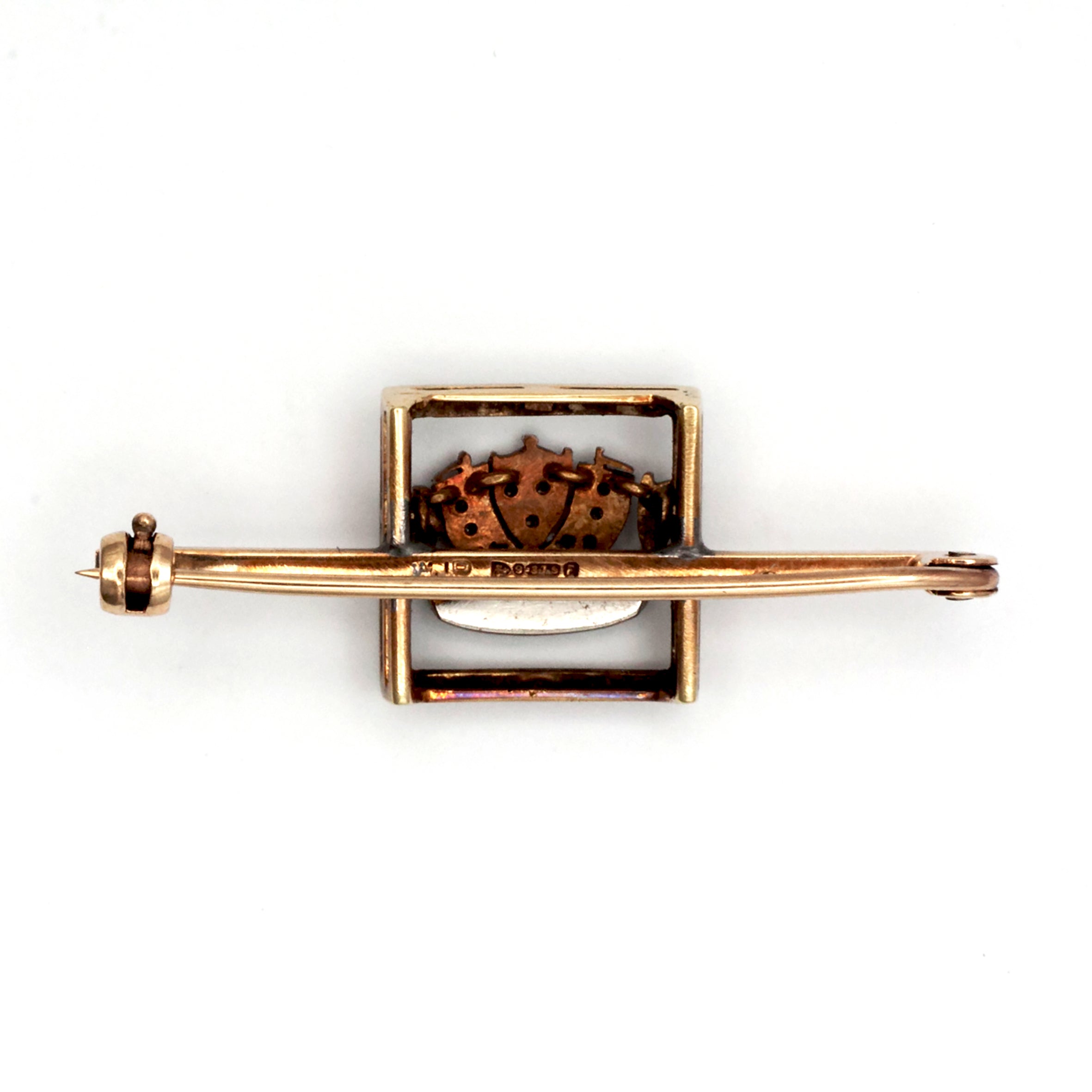 A 9ct gold diamond brooch