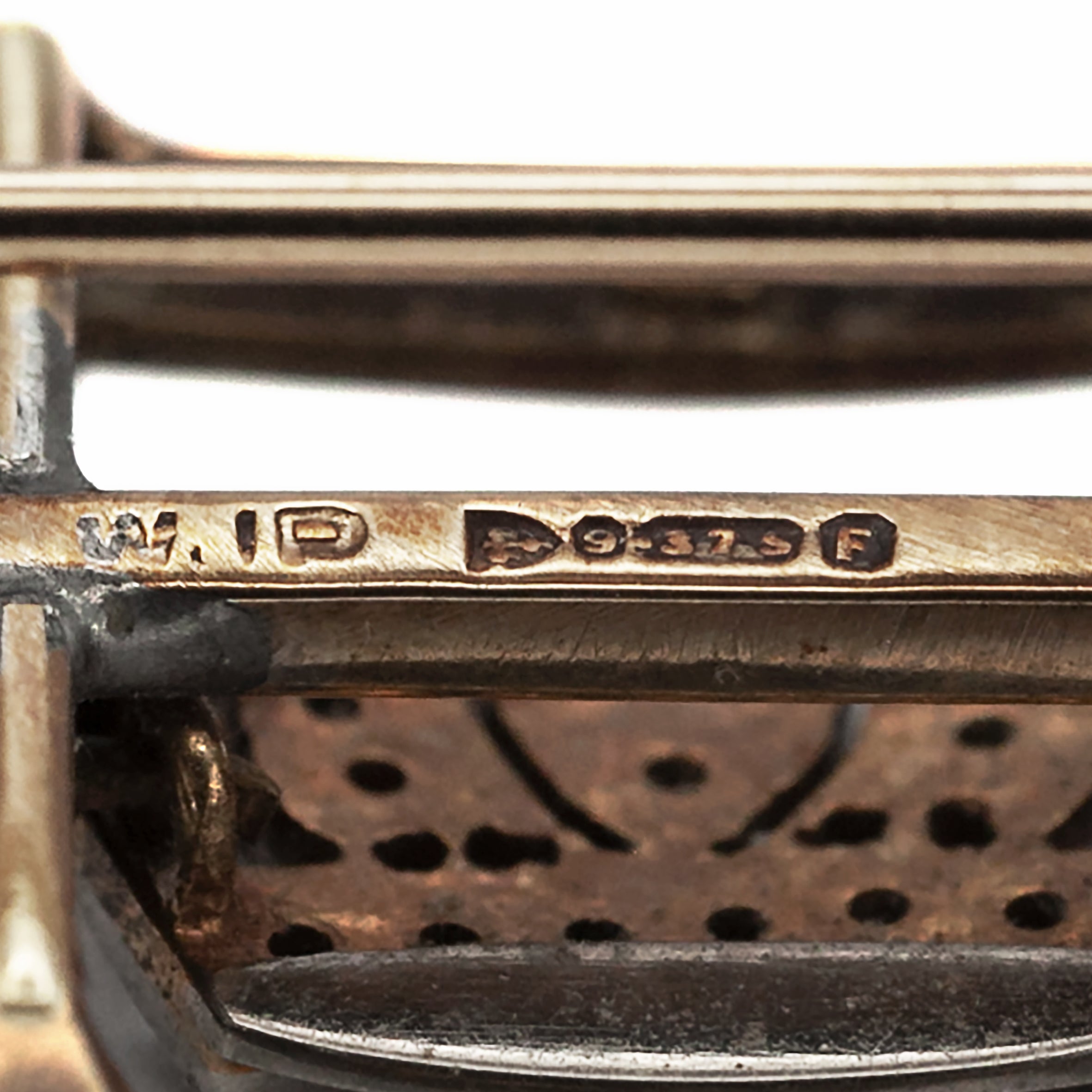 A 9ct gold diamond brooch