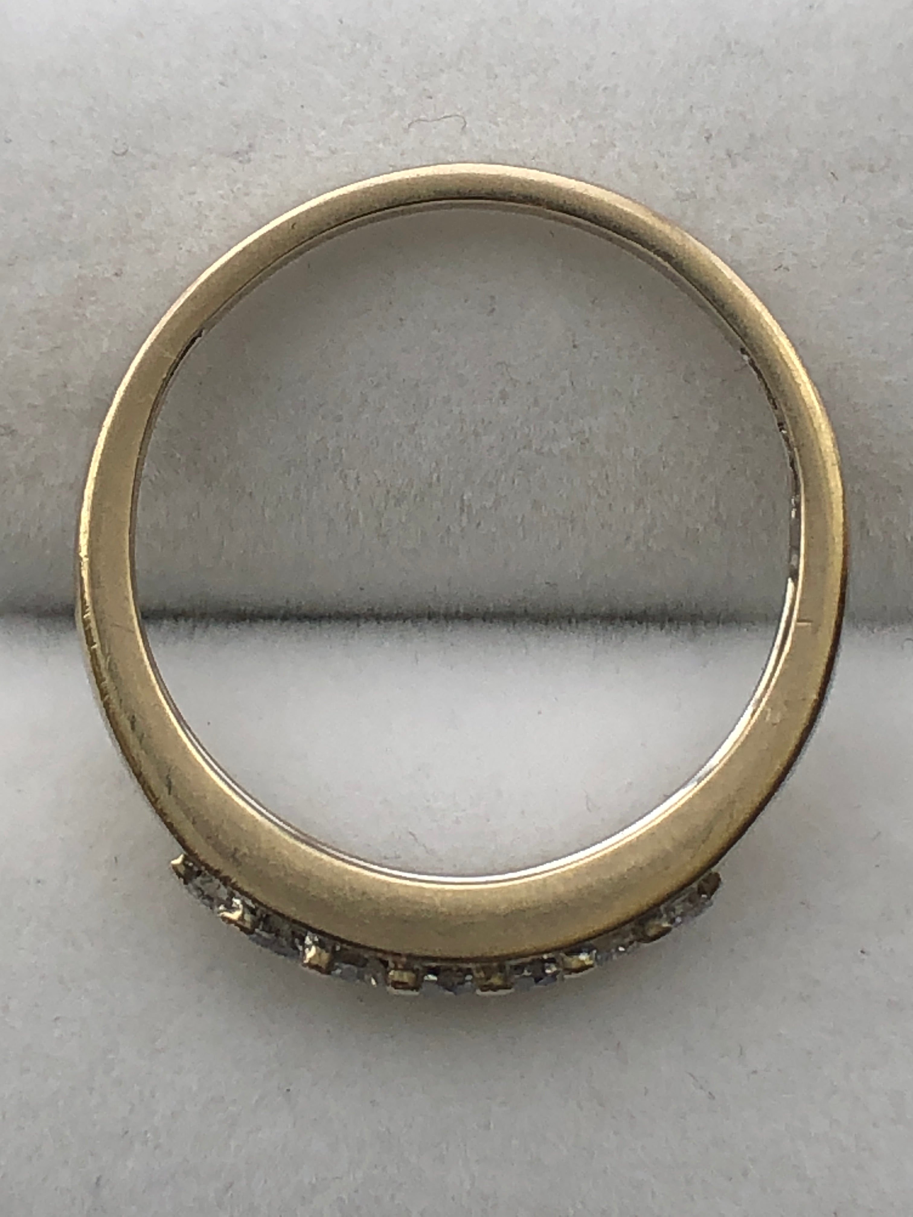 An 18ct gold diamond seven stone ring